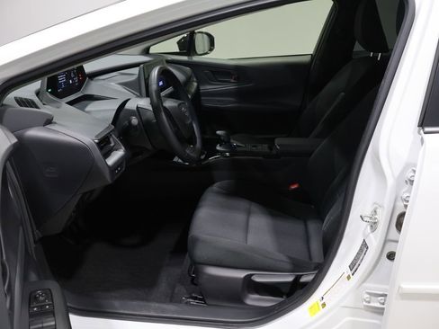 Used 2023 Toyota Prius LE image 8