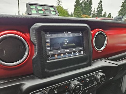 Used 2021 Jeep Wrangler Unlimited Rubicon AWD/4WD image 32