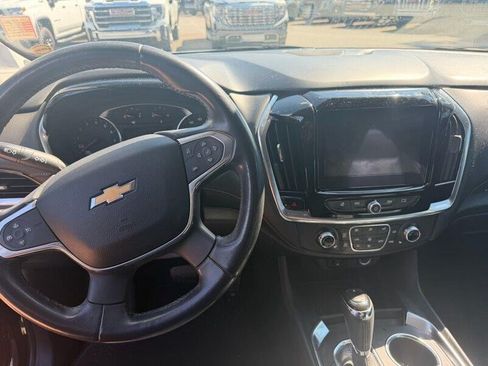 Used 2019 Chevrolet Traverse LT FWD image 5