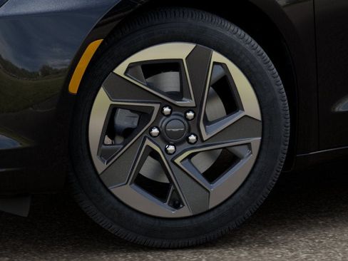 New 2027 Chrysler Pacifica Limited AWD/4WD image 7