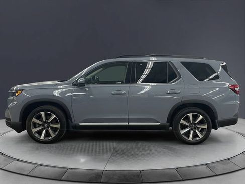 Certified 2023 Honda Pilot Touring image 2