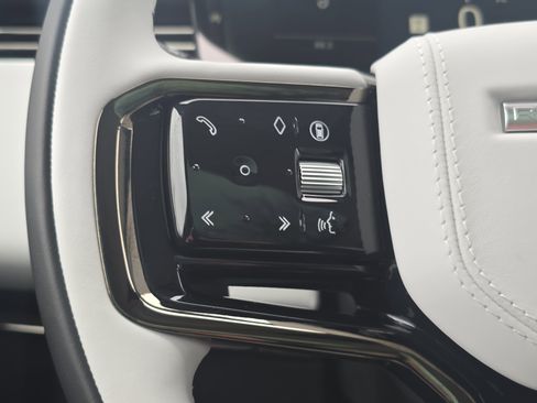 New 2026 Land Rover Range Rover Sport Dynamic SE image 17