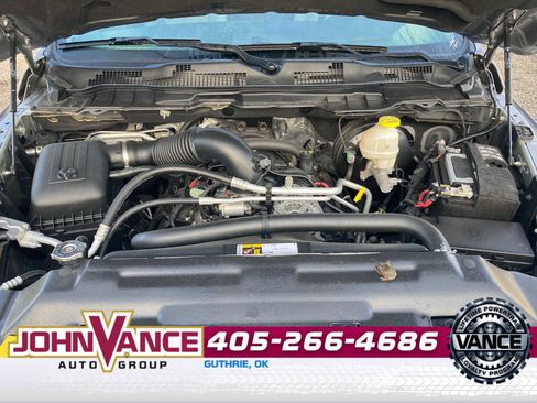 Used 2024 RAM 1500 4x4 Crew Cab Classic w/ Chrome Appearance Group image 14