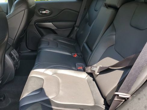 Used 2022 Jeep Cherokee Latitude Lux w/ Sun & Sound Group AWD/4WD image 13