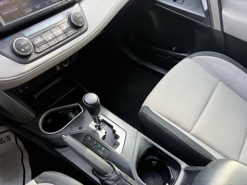 Used 2016 Toyota RAV4 XLE image 12