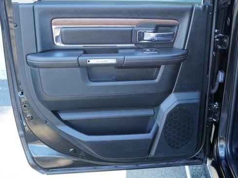 Used 2017 RAM 1500 Laramie w/ Convenience Group AWD/4WD image 30