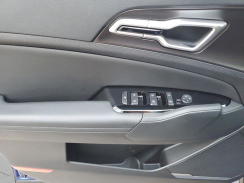 Certified 2025 Kia Sportage EX w/ Premium Package FWD image 14