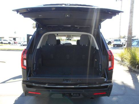 Certified 2025 Ford Expedition Active RWD image 11