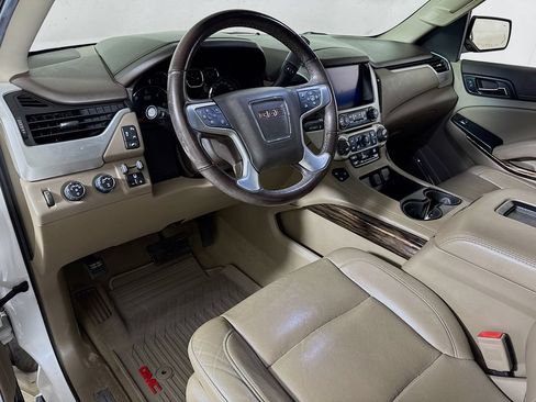 Used 2019 GMC Yukon SLT w/ Open Road Package AWD/4WD image 7