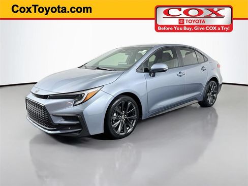 Certified 2025 Toyota Corolla SE FWD image 1