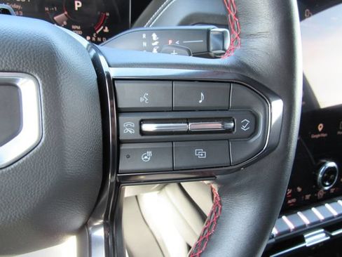Used 2025 GMC Yukon XL AT4 Ultimate AWD/4WD image 20