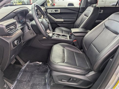 Used 2023 Ford Explorer Limited w/ Equipment Group 301A image 24