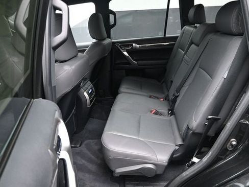 Used 2023 Lexus GX 460 Premium w/ Premium Package AWD/4WD image 14