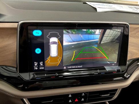 New 2025 Volkswagen Atlas SE image 20