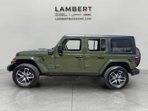 Used 2024 Jeep Wrangler Unlimited AWD/4WD image 6