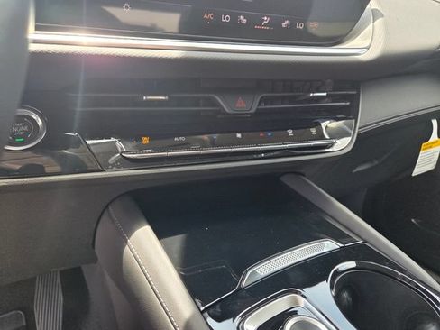 New 2026 Buick Envision Preferred AWD/4WD image 24