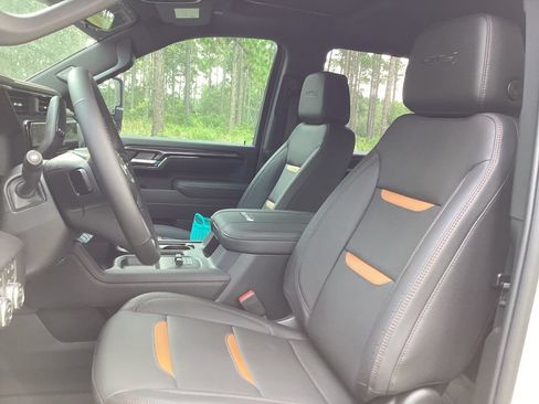 New 2026 GMC Sierra 2500 AT4 w/ AT4 Premium Plus Package AWD/4WD image 17