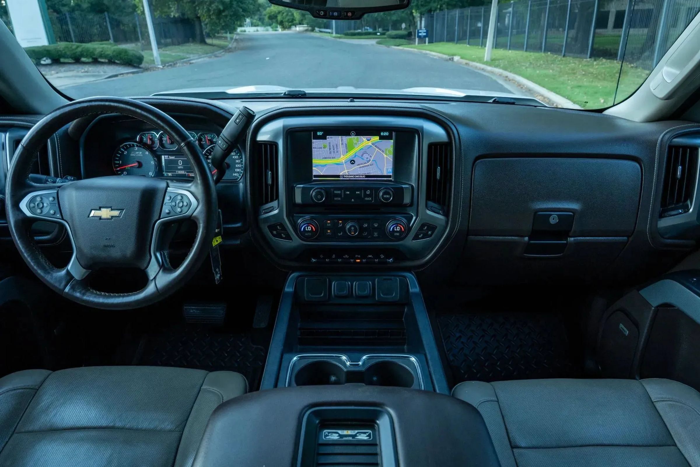 Used 2016 Chevrolet Silverado 1500 LTZ Z71 w/ LTZ Plus Package AWD/4WD image 16
