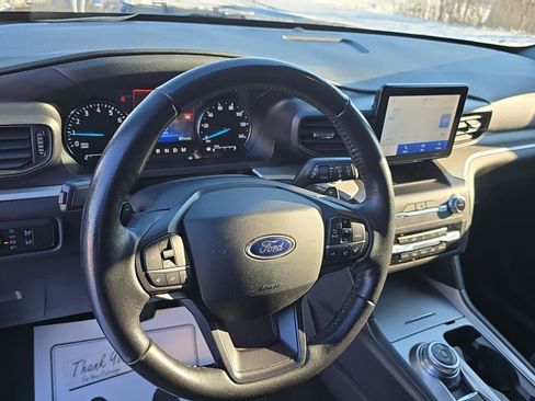 Used 2020 Ford Explorer XLT image 14