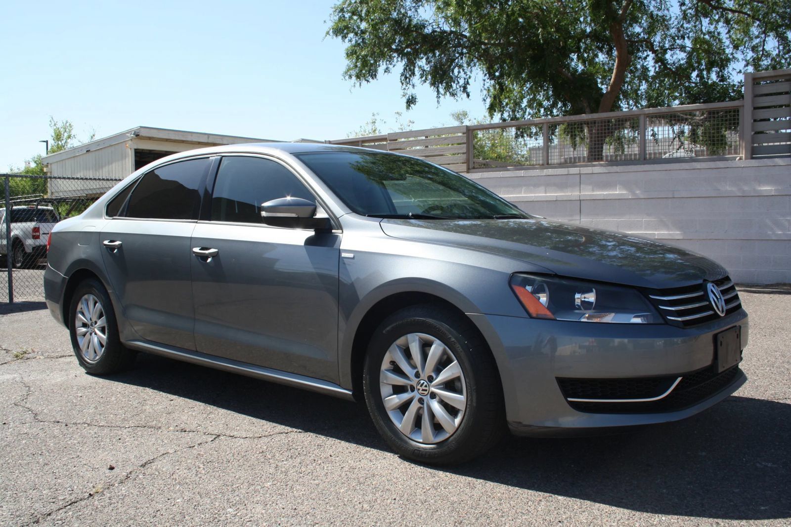Used 2015 Volkswagen Passat 1.8T Wolfsburg Edition FWD image 2