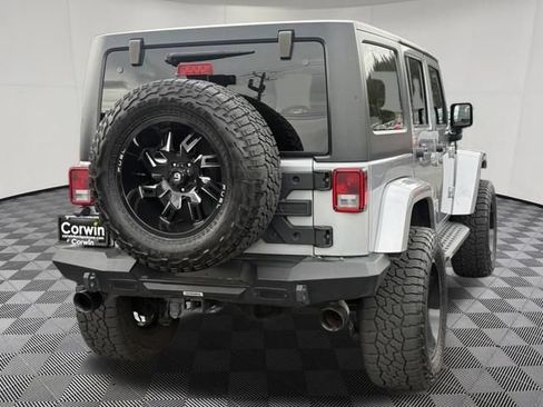 Used 2016 Jeep Wrangler Unlimited Sahara w/ Connectivity Group AWD/4WD image 13