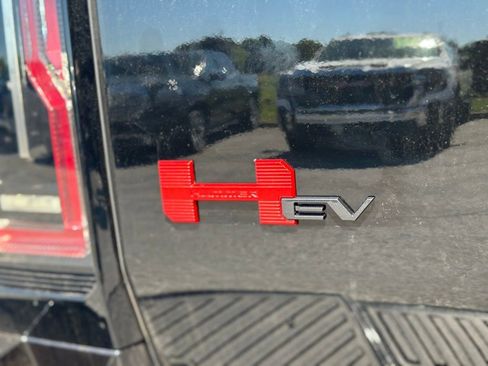 New 2026 GMC Hummer EV SUV w/ LPO, Sport Package AWD/4WD image 36