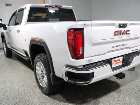 Used 2021 GMC Sierra 2500 Denali w/ Denali Ultimate Package AWD/4WD image 9