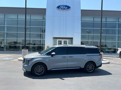 Used 2025 Kia Carnival SX