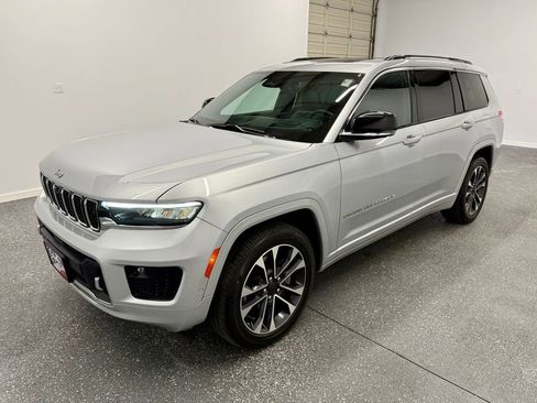 Used 2022 Jeep Grand Cherokee L Overland w/ Advanced Protech Group III image 6