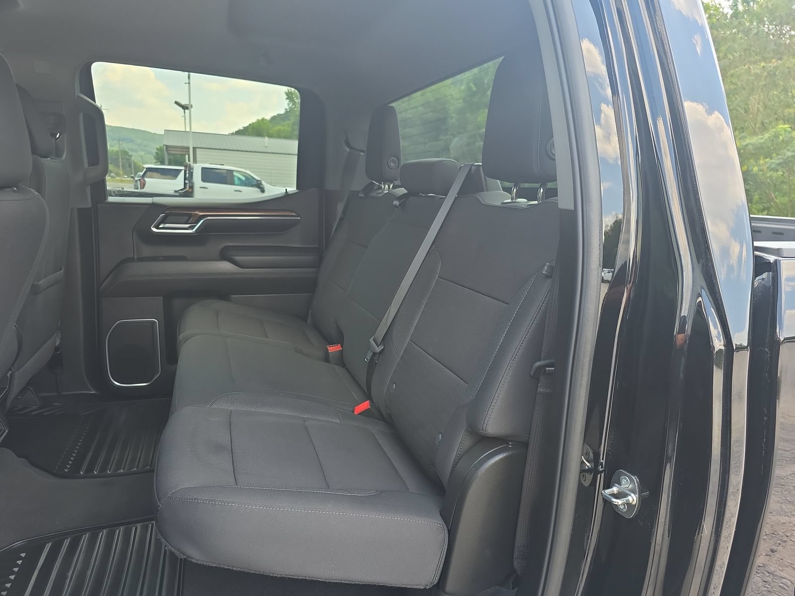 Used 2024 Chevrolet Silverado 1500 LT AWD/4WD image 24