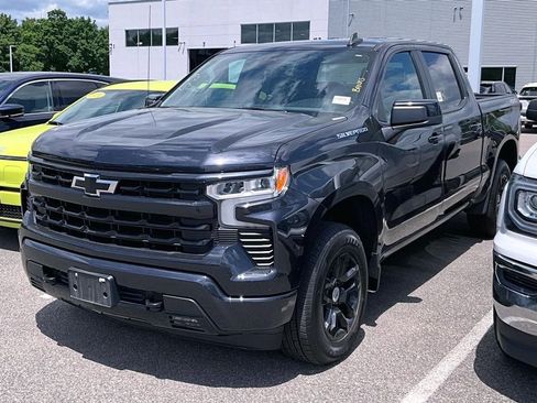 Used 2023 Chevrolet Silverado 1500 RST AWD/4WD image 3
