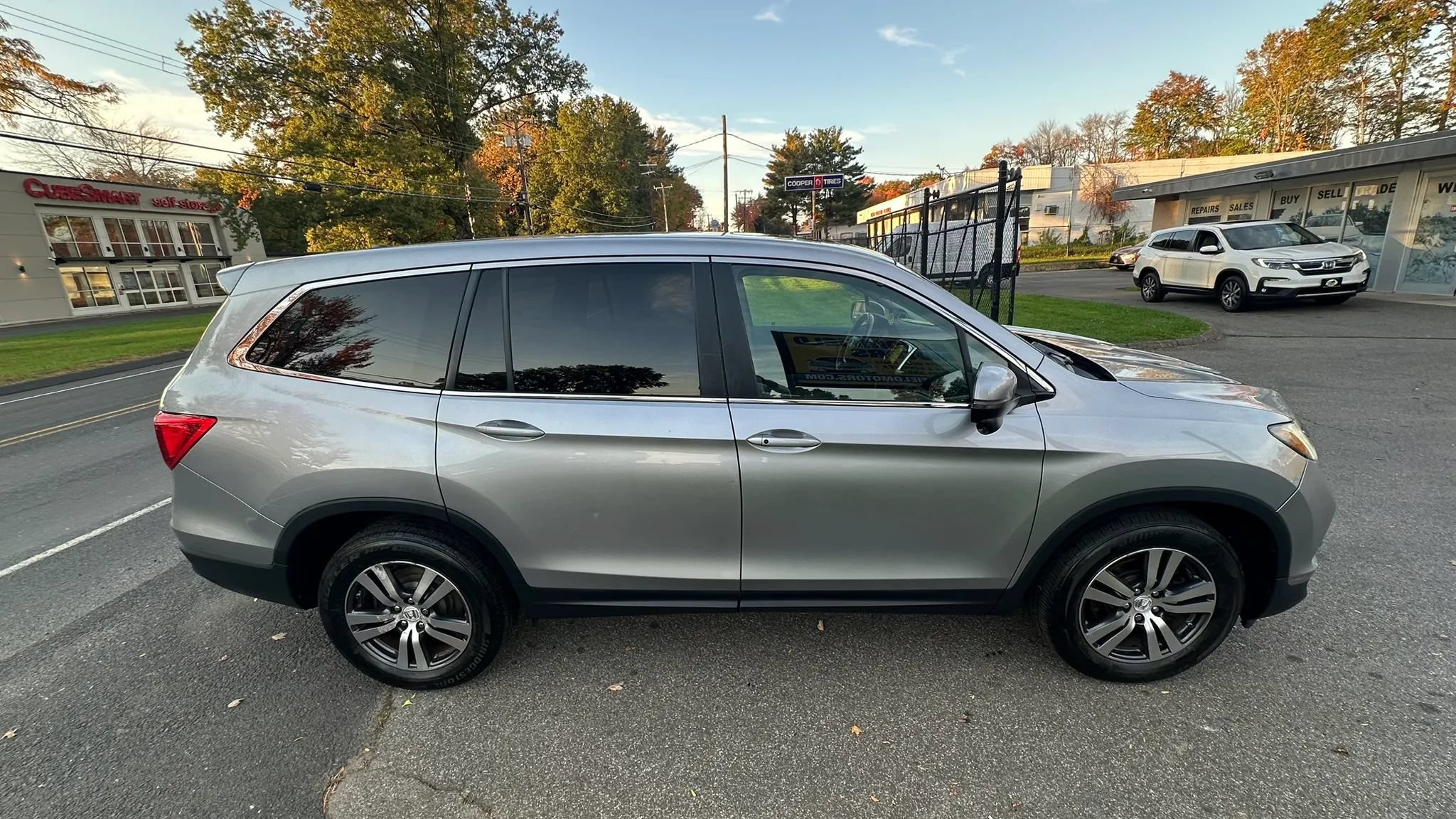 Used 2017 Honda Pilot EX-L image 4