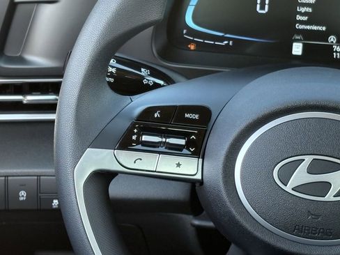 New 2025 Hyundai Elantra SE image 13