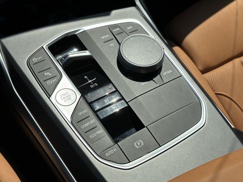 Used 2025 BMW 230i Coupe w/ Premium Package image 29