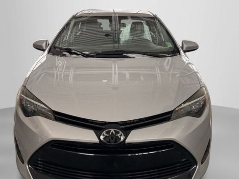 Used 2018 Toyota Corolla LE image 11