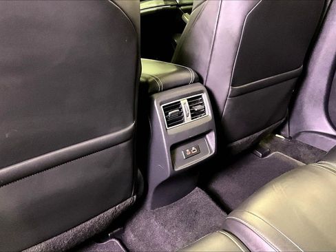 Used 2019 Nissan Maxima Platinum w/ Sport Mat Group FWD image 10