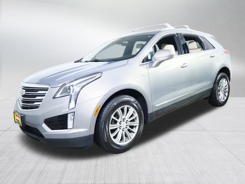 Used 2017 Cadillac XT5 Luxury w/ Driver Awareness Package image 3