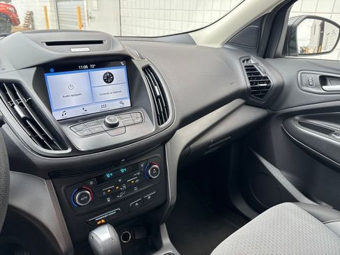 Used 2017 Ford Escape SE w/ Equipment Group 201A image 15