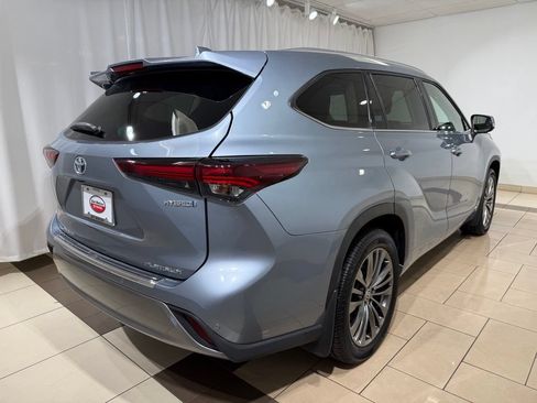 Certified 2024 Toyota Highlander Platinum AWD/4WD image 5