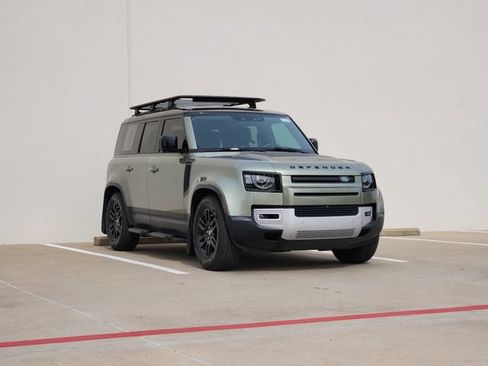 Used 2025 Land Rover Defender 110 S AWD/4WD image 3