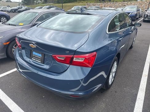 Used 2025 Chevrolet Malibu LT image 3