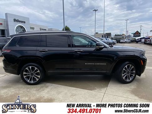 Used 2021 Jeep Grand Cherokee L Overland w/ Luxury Tech Group IV AWD/4WD image 10