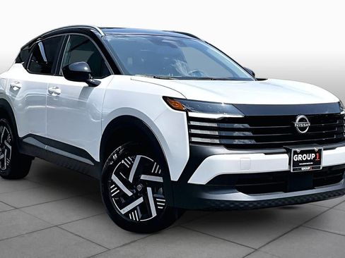 New 2026 Nissan Kicks SV w/ SV Premium Package FWD image 2