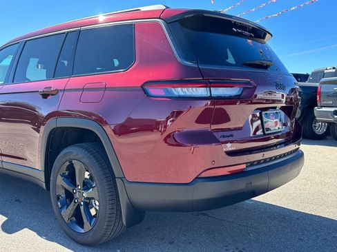 New 2026 Jeep Grand Cherokee L Limited AWD/4WD image 6