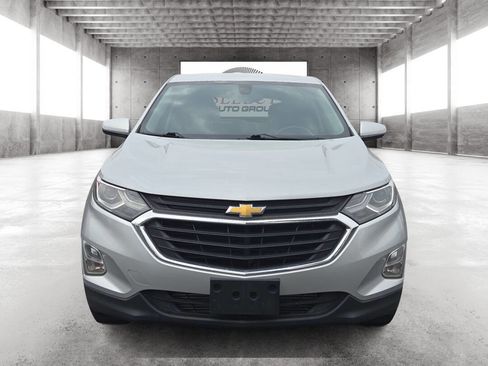 Used 2019 Chevrolet Equinox LT image 2