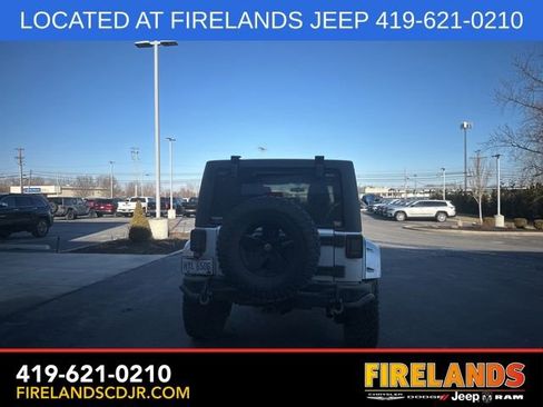 Used 2012 Jeep Wrangler Unlimited Rubicon image 22