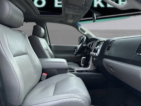 Used 2013 Toyota Sequoia Limited AWD/4WD image 22