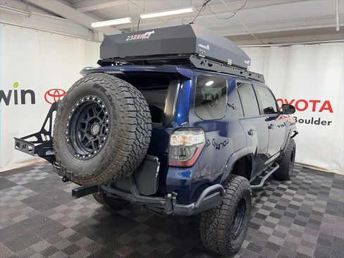Used 2023 Toyota 4Runner TRD Off-Road Premium AWD/4WD image 8
