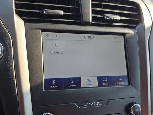Certified 2020 Ford Fusion SE FWD image 4