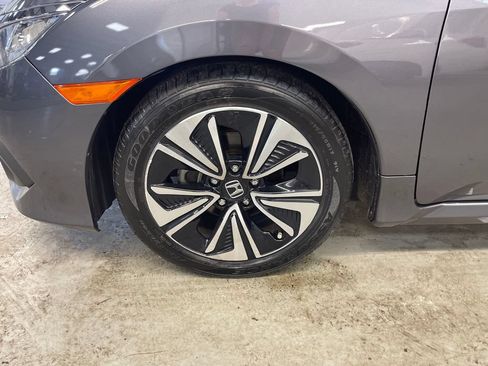Used 2018 Honda Civic EX-T image 5